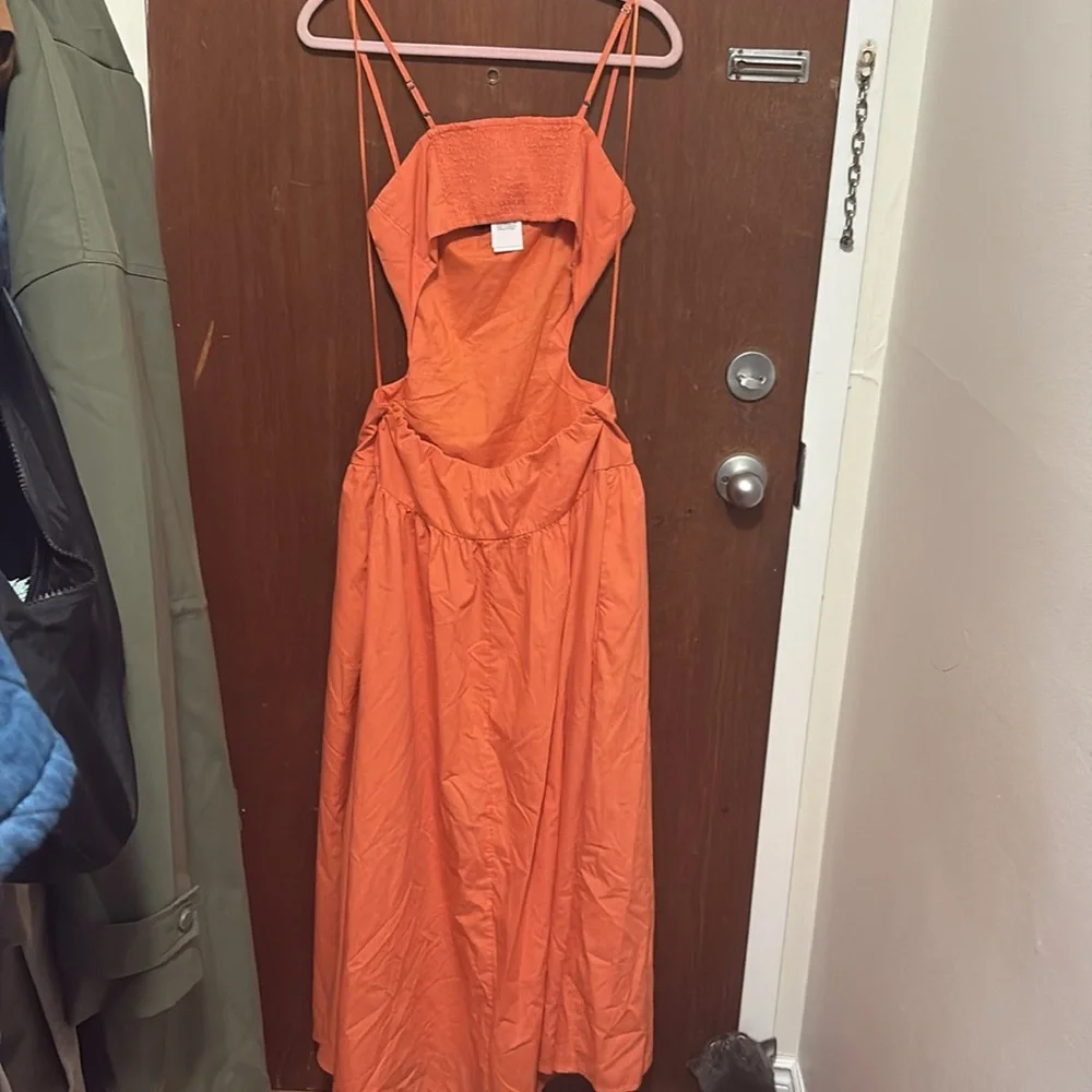 NWT Abercrombie & Fitch Dipped Drop Waist Cutout Maxi Dress - Picture 9 of 16